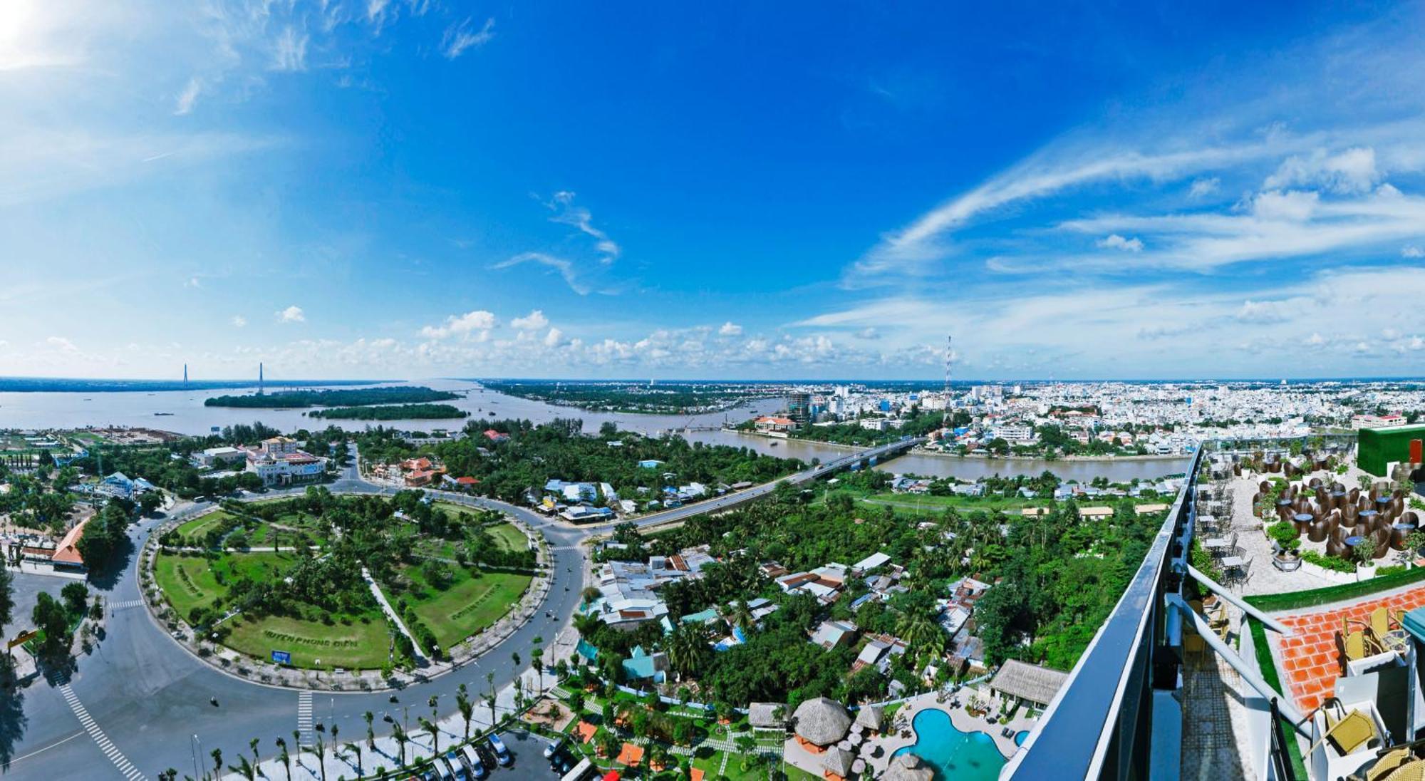 โรงแรมเมือง แท็ง ลักชัวรี กันโท เกิ่นเทอ ภายนอก รูปภาพ